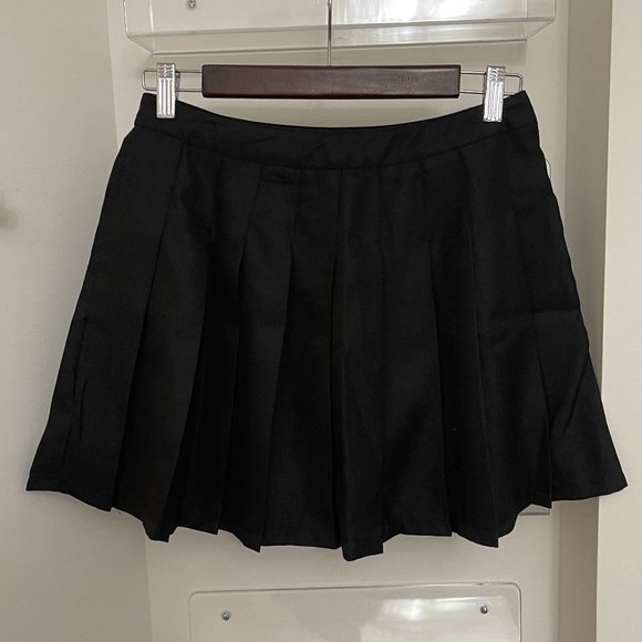 Mini pleated skirt - Picture 1 of 2